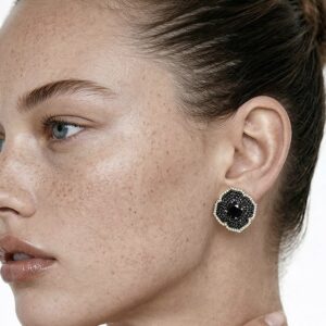 Brinco Stud Fleur de Minuit